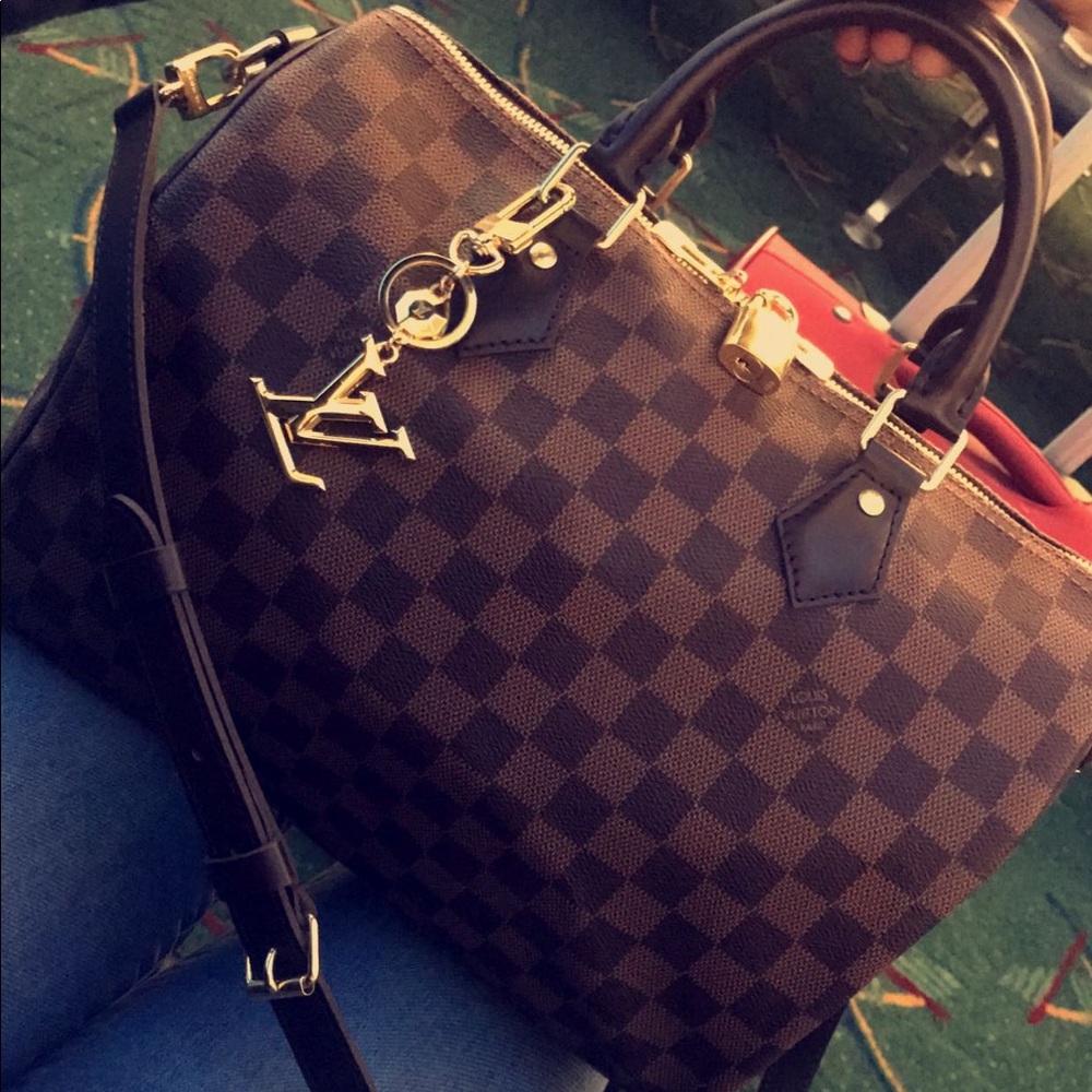 ❤️ SOLD ❤️ LV Speedy 30 Bandouliere
